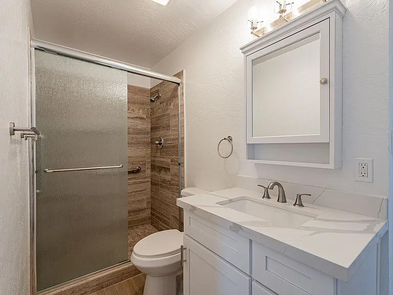102 E Santa Cruz Dr — Photo 26