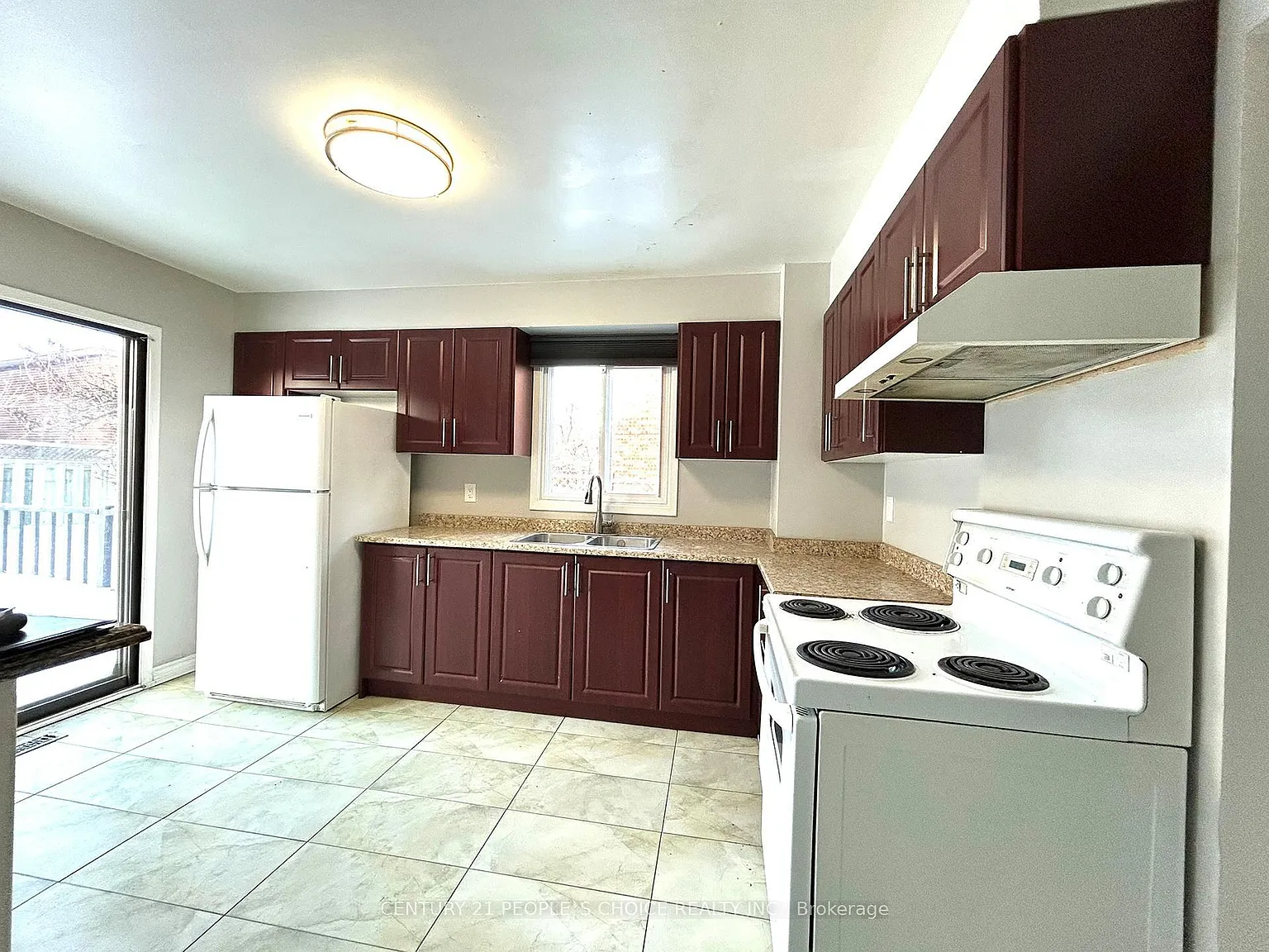 4 bed, $3,400 — Photo 3