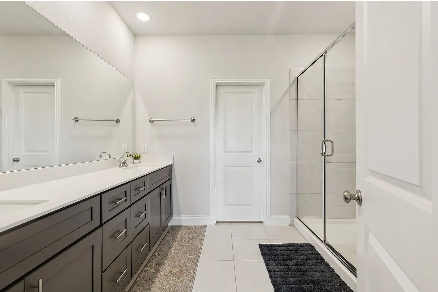 4 bed, 3.5 bath, 2999 sqft, $3,450 — Photo 4