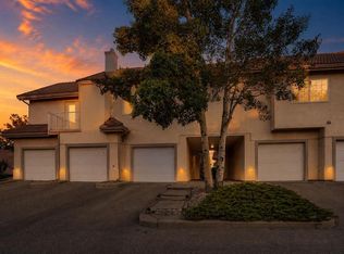 109 W Patterson Vw SW, Calgary, AB T3H 3J9