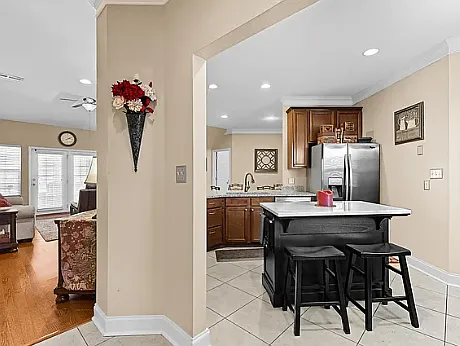 375 Meadow Walk Ln #375 — Photo 4