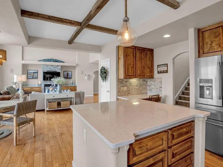 5148 Clearwater Dr — Photo 3