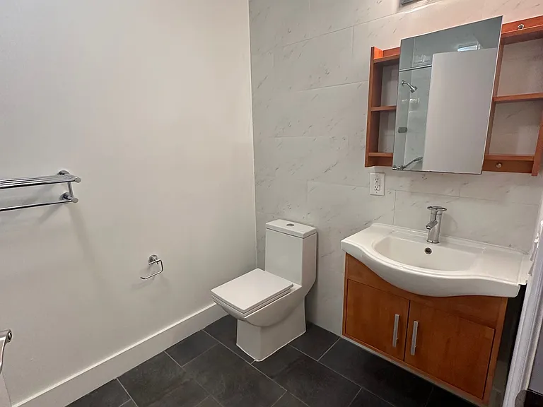 4918 Park Ave #404 — Photo 5