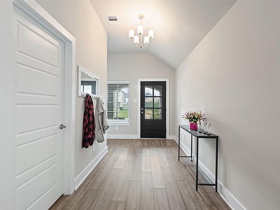 5th image of 10521 Preserve Way