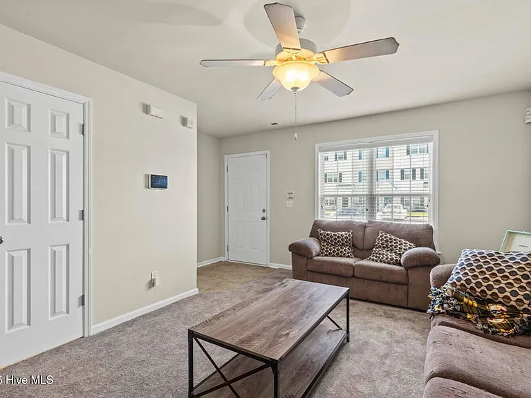 416 Caldwell Loop — Photo 4