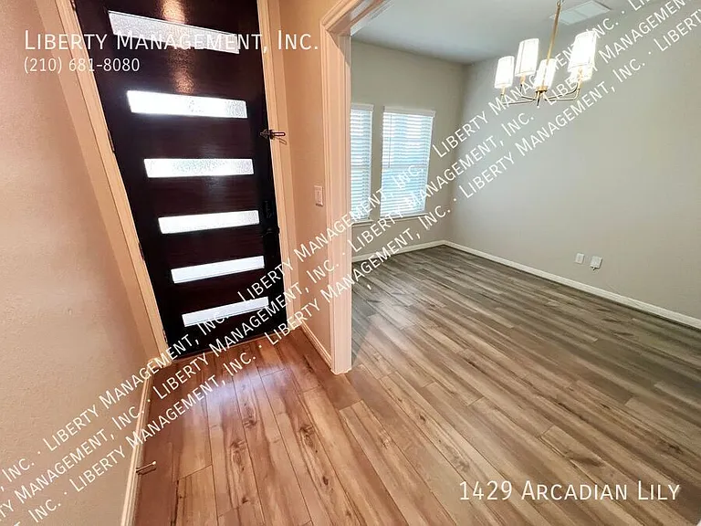 1429 Arcadian Lily — Photo 3