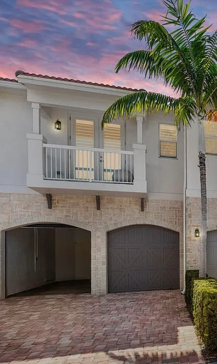 100 NW 69th Cir #11