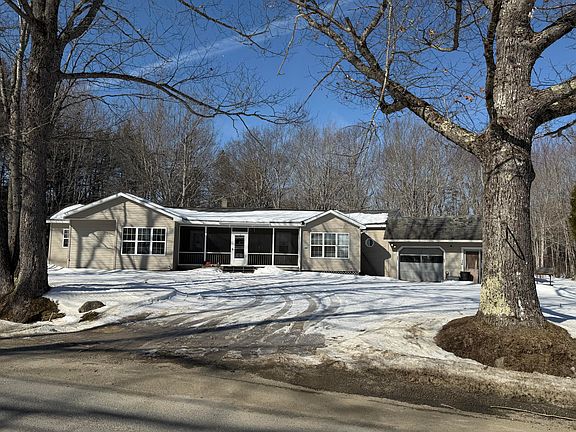 3rd image of 189 Phinney Farm Road