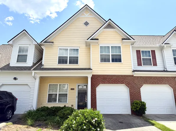 2384 Suwanee Pointe Dr, Lawrenceville, GA 30043