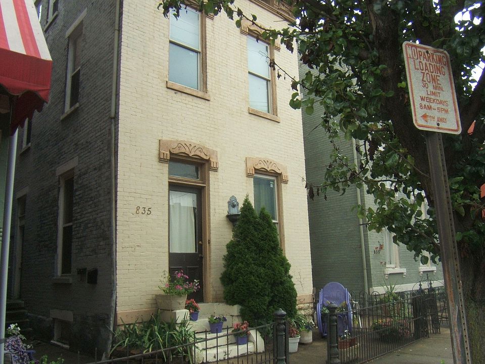 1st image of 835 Greer St