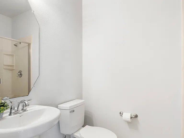 135 Springtree St — Photo 15