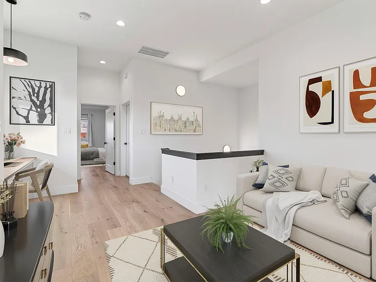 3802 Commerce St — Photo 23