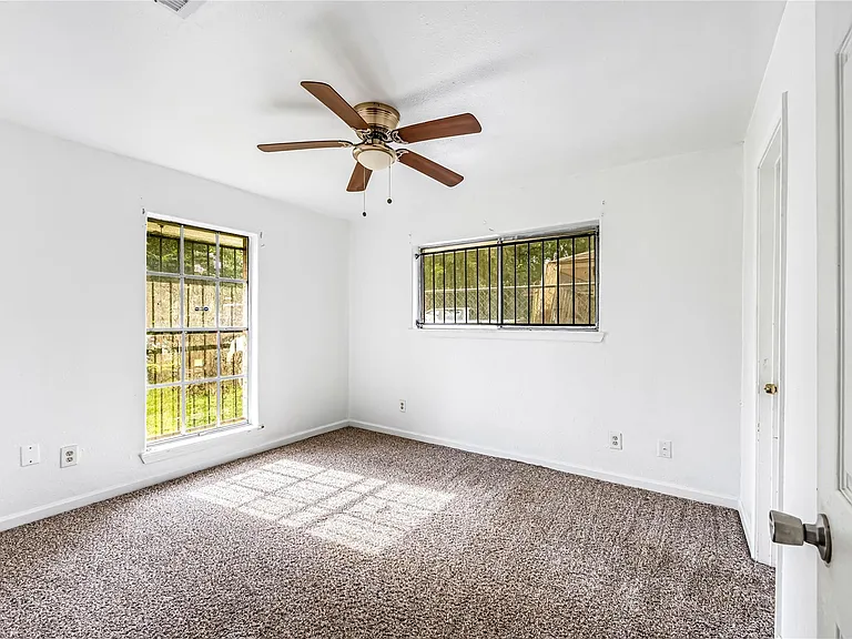 7707 Nordling Rd — Photo 11