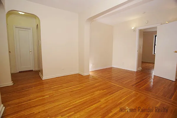 Rented by Norman Raindel, LREB | media 27