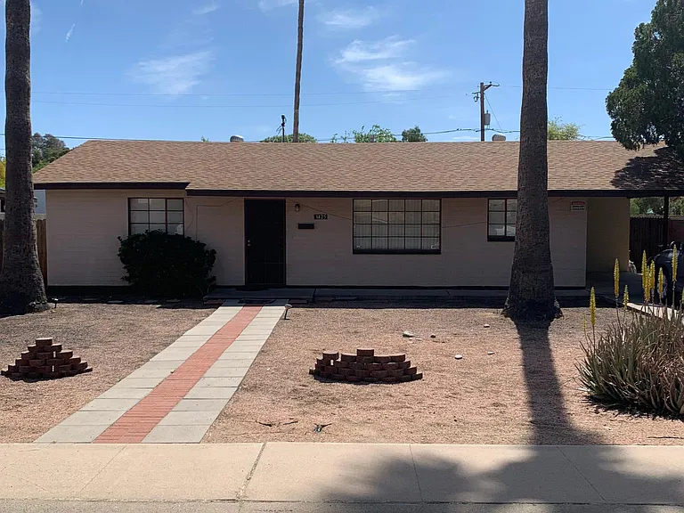 1425 E Hudson Dr — Photo 11