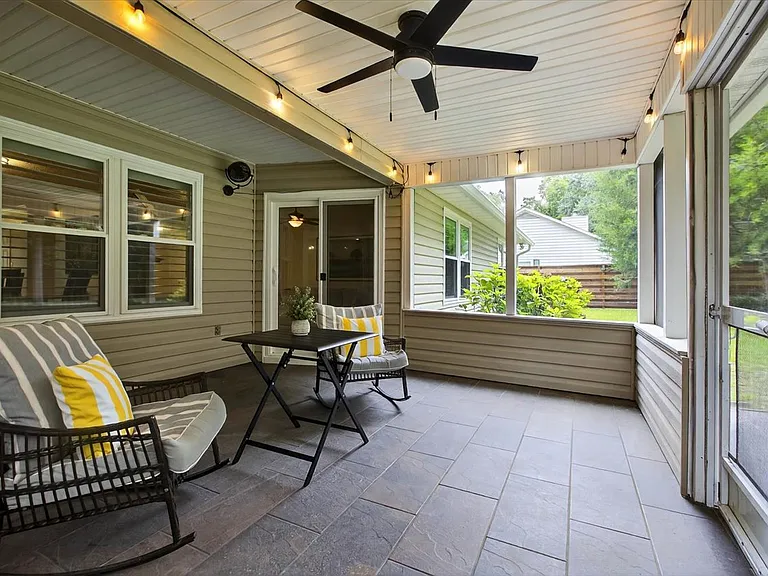 3520 Clifden Dr — Photo 40