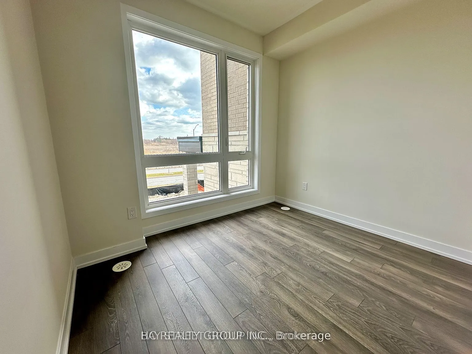 4 bed, $3,200 — Photo 4