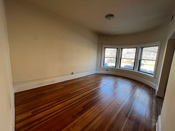 5th image of 1463 Beacon St #11G