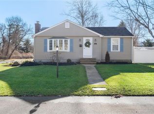 32 Lockhaven Rd, Warwick, RI 02889