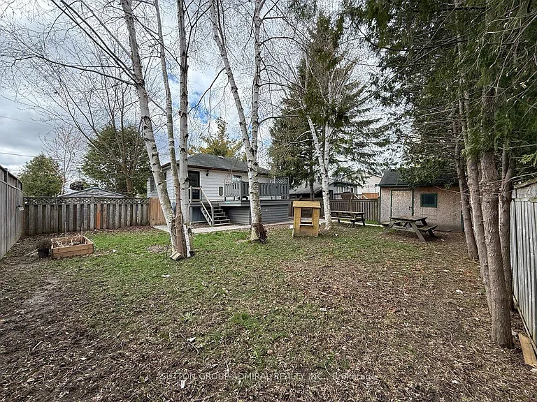 386 Irene Dr — Photo 5