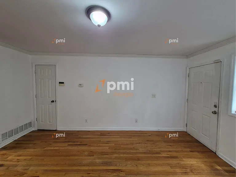 3206 Mathieson Dr NE #4 — Photo 4