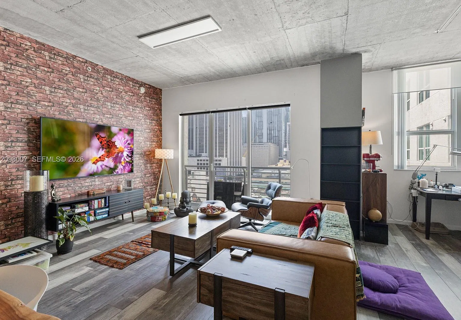 The Loft Downtown Ii Cond — Photo 2