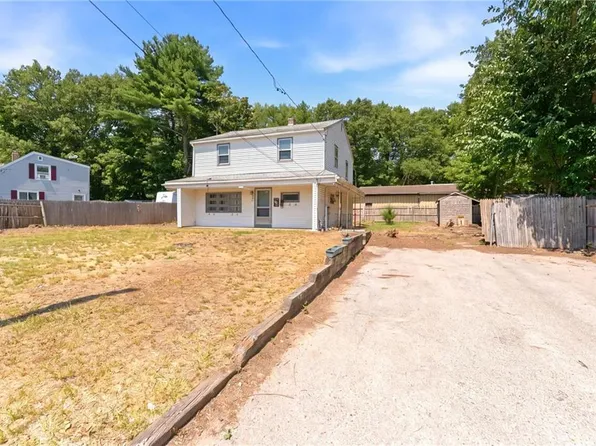 227 S Main St, Coventry, RI 02816