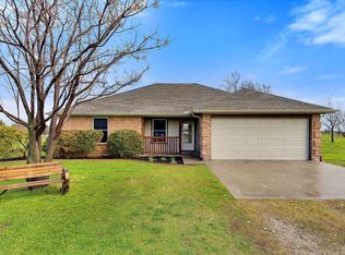 154 Ladonna Ct, Decatur, TX 76234