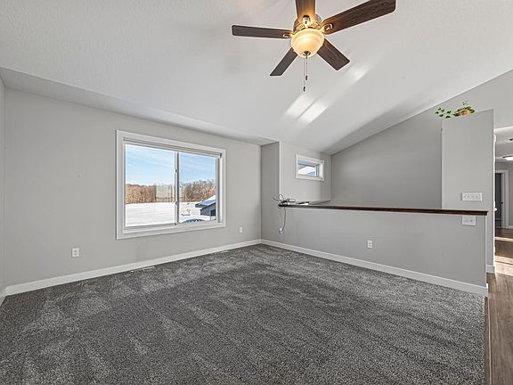 5th image of 1012 Mallard Ln