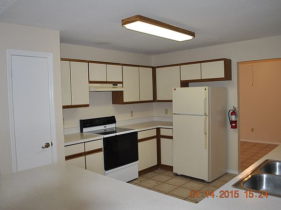 5th image of 2448 Bel Air Cir