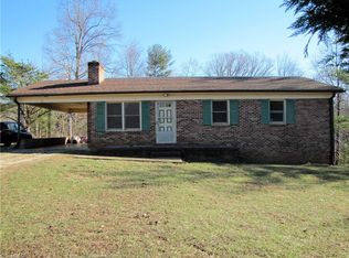 1163 Pond Rd, Ararat, VA 24053