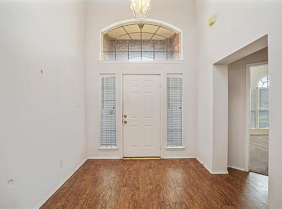 5th image of 502 E Lynn Creek Dr
