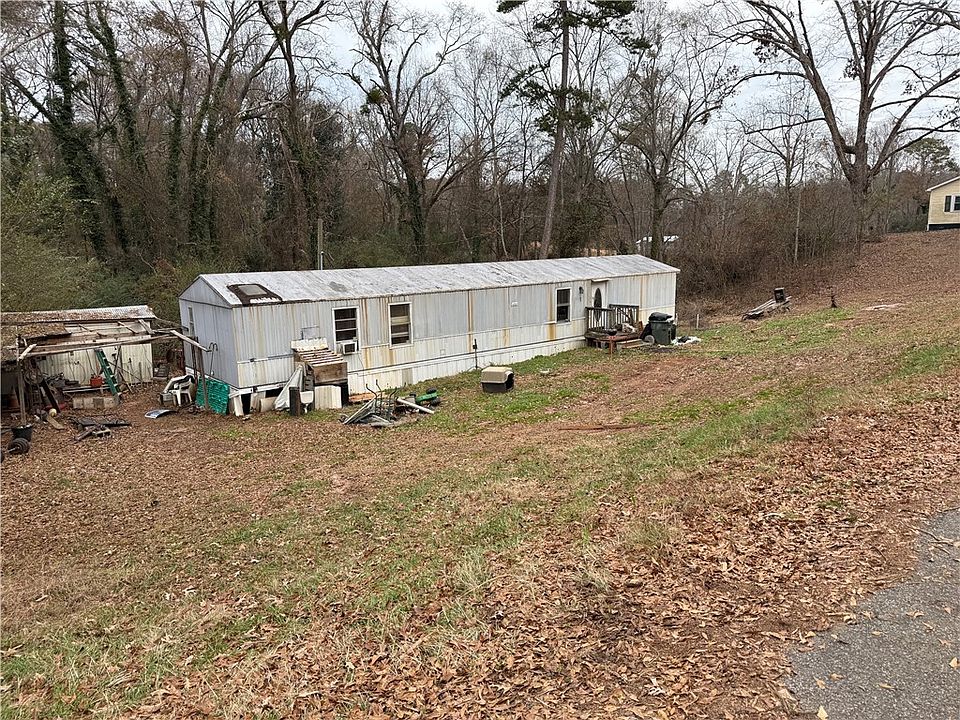 2nd image of 109A Towe St