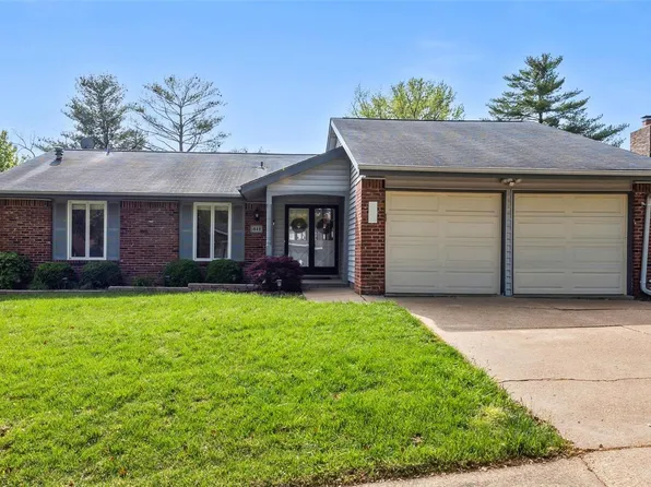 811 Mayfair Park Ct, Ballwin, MO 63021