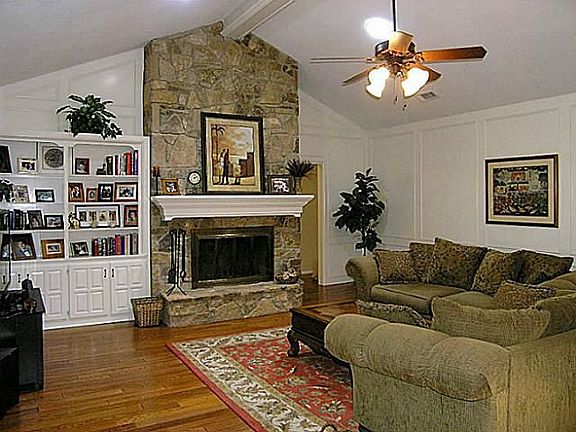 4th image of 1511 Millbrook Dr