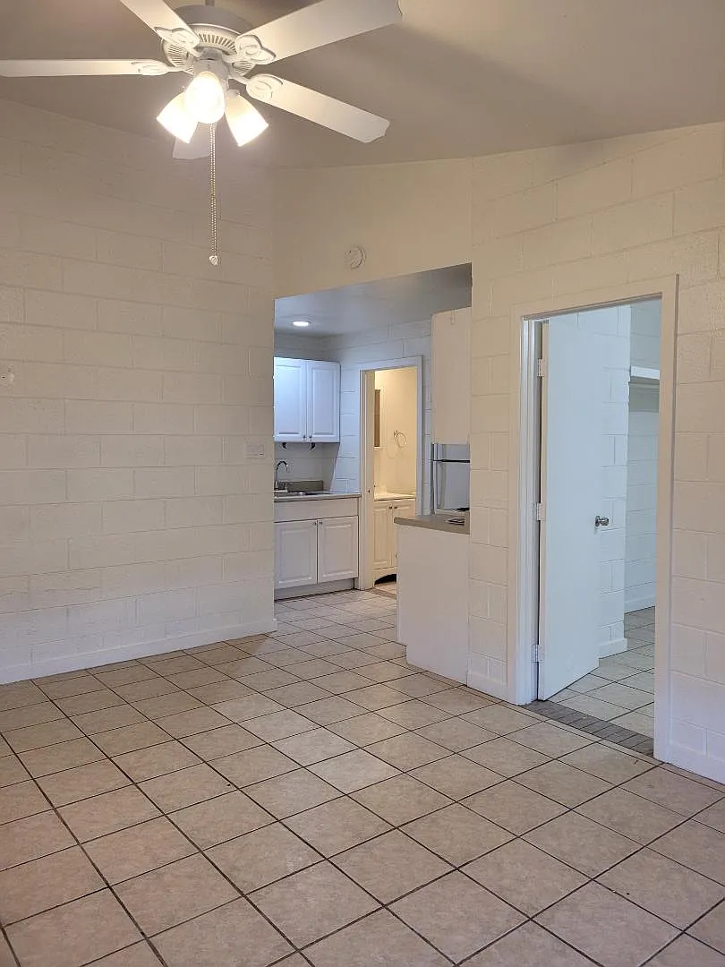 2444 E Danbury Rd - 1 — Photo 3