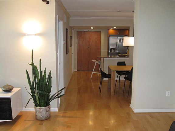 Living room to dining room and kitchen view