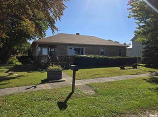 250 W 1st St, Dallas City, IL 62330