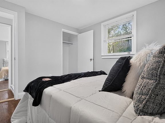 4th image of 13 Nelson Dr APT 1