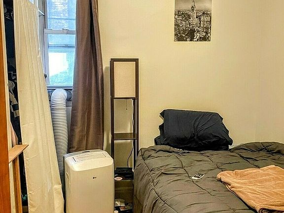 2nd image of 205 E 73rd St #66