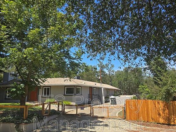3rd image of 9421 Fair Oaks Blvd