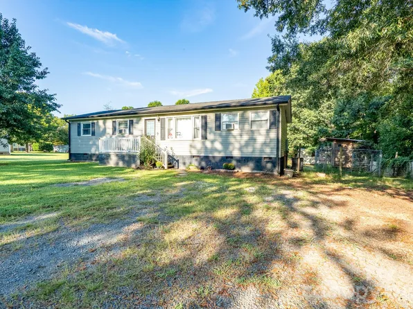 106 Courtney Ln, Salisbury, NC 28146