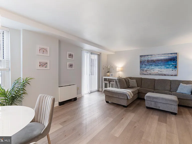 101 S Plaza Pl #1012 — Photo 8