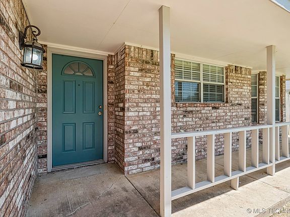 3rd image of 9497 Magnoliawood Dr