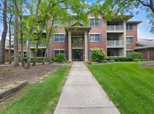 1632 White Oak Cir Unit 2-B, Munster, IN 46321