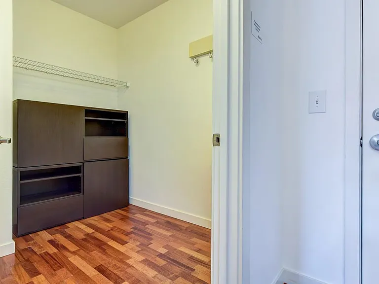 3104 Western Ave #516 — Photo 11