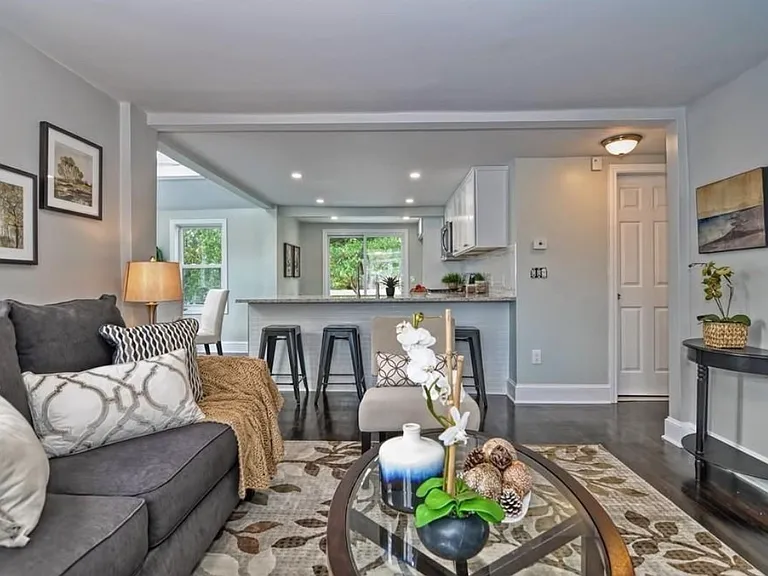 65 Brentwood St — Photo 3