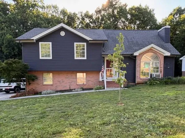 533 Middle View Dr, Ringgold, GA 30736