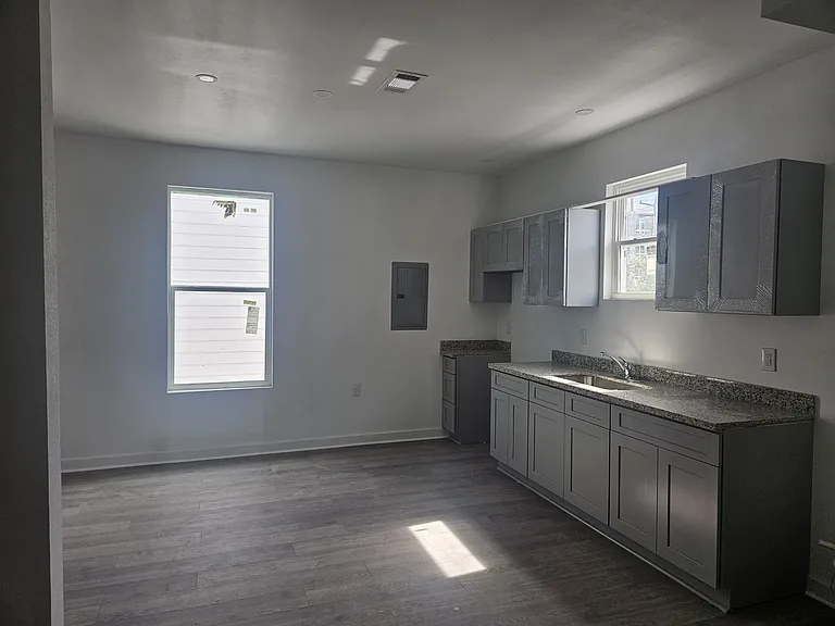 1321 S Rampart St #201 — Photo 4