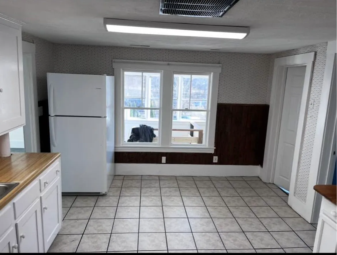 2 bed, 900 sqft, $1,700 — Photo 2